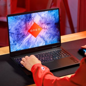 HP 오멘 16 게이밍 노트북 인텔 i7 RTX5060 대학생 포토샵 영상편집 발로란트