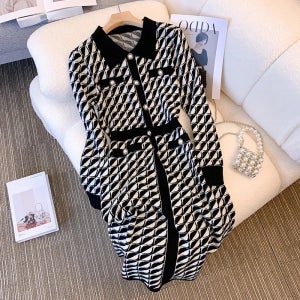 L-4XL 빅사이즈 니트 롱원피스 유니크 체크 버튼 카라넥 슬림핏 날씬해보이는 통통녀