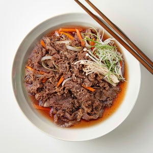 꿀맛나는세상 매실 in 양념 소불고기 300g x2팩 (냉동) 불고기용 간편식사
