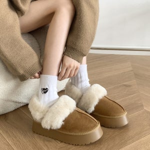 밍크 보들 퍼 통굽 보온 폭신 겨울 털 전체안감 방한 슬리퍼 비건 가죽 (2color)