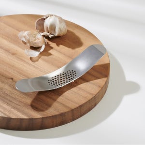 [JAJU/자주] 눌러서 으깨는 마늘 다지기_19X4CM