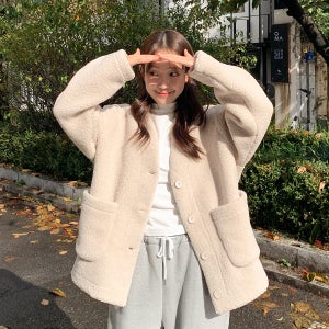 [🐑뽀글아우터/따뜻포근] 페이크양털 오버핏 뽀글이점퍼 브이넥 노카라자켓 양털자켓 여자겨울코디