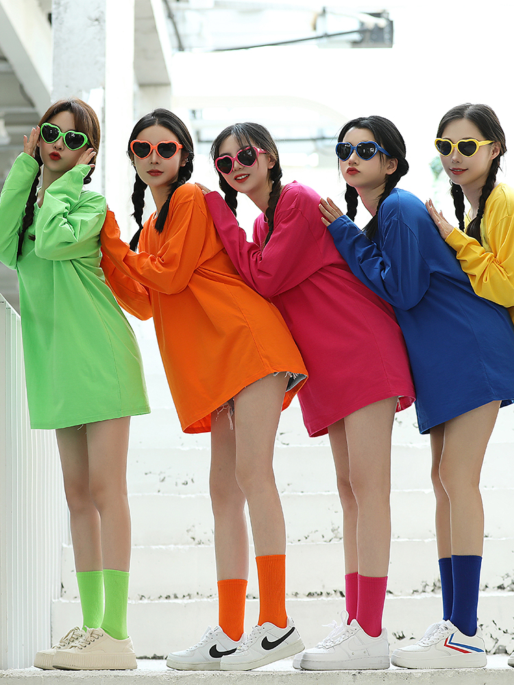 티셔츠+양말+색안경 빨주노초파남보 원색 칼라 긴팔 우정 티셔츠 친구들 여행 대표 이미지