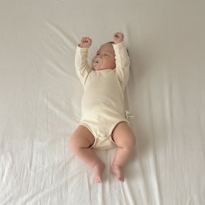 썬데이허그 데일리 밤부 긴팔 우주복 바디수트 신생아 점프수트 유아 아기 외출복 실내복