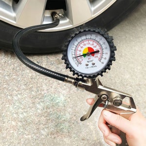 TKB 차량용 로그 타이어 공기압 게이지 측정주입기 권총형