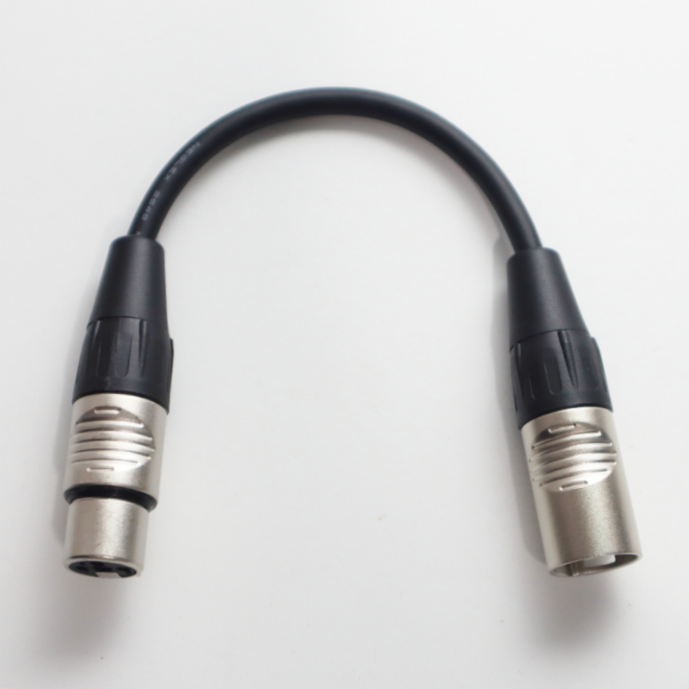 XLR 케이블 연결