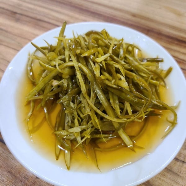 채썬 마늘쫑 장아찌 새콤달콤 안전배송