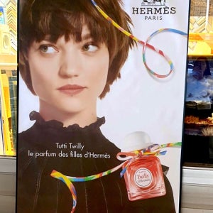 【XXL】에르메스 HERMES 캠페인 프로모션 포스터 176 x 120 cm_트윌리 TWILLY (POSTER ONLY)