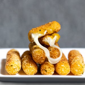 모짜렐라 치즈스틱 1팩 1kg 술안주 햄버거집 치킨집 치즈 간편조리 아이간식 대용량