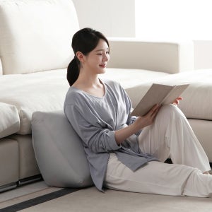 [1+1] 세계로가구 로아 마이크로 메쉬 원단 삼각 등받이쿠션 쇼파 침대 베개(솜포함)