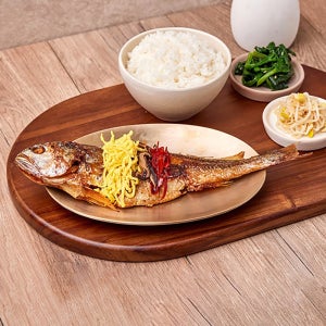 영광 법성포 삼색고명 찐보리굴비