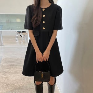 (자체제작)블랙 메리 골드단추 트위드 루즈핏 퍼프 반팔 미니 원피스 결혼식 하객 연말룩