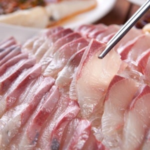 대방어 제철 대방어회 슬라이스 초장 간장 와사비 김 세트