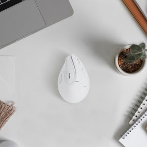 아이노트 VM530RB 인체공학 블루투스 무선 버티컬 마우스 화이트