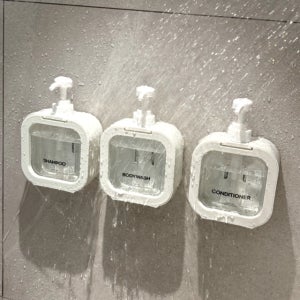 샴푸통 밑 물때 안 끼는 무타공 욕실 샴푸 린스 바디워시 디스펜서 500ml 2+1 세트