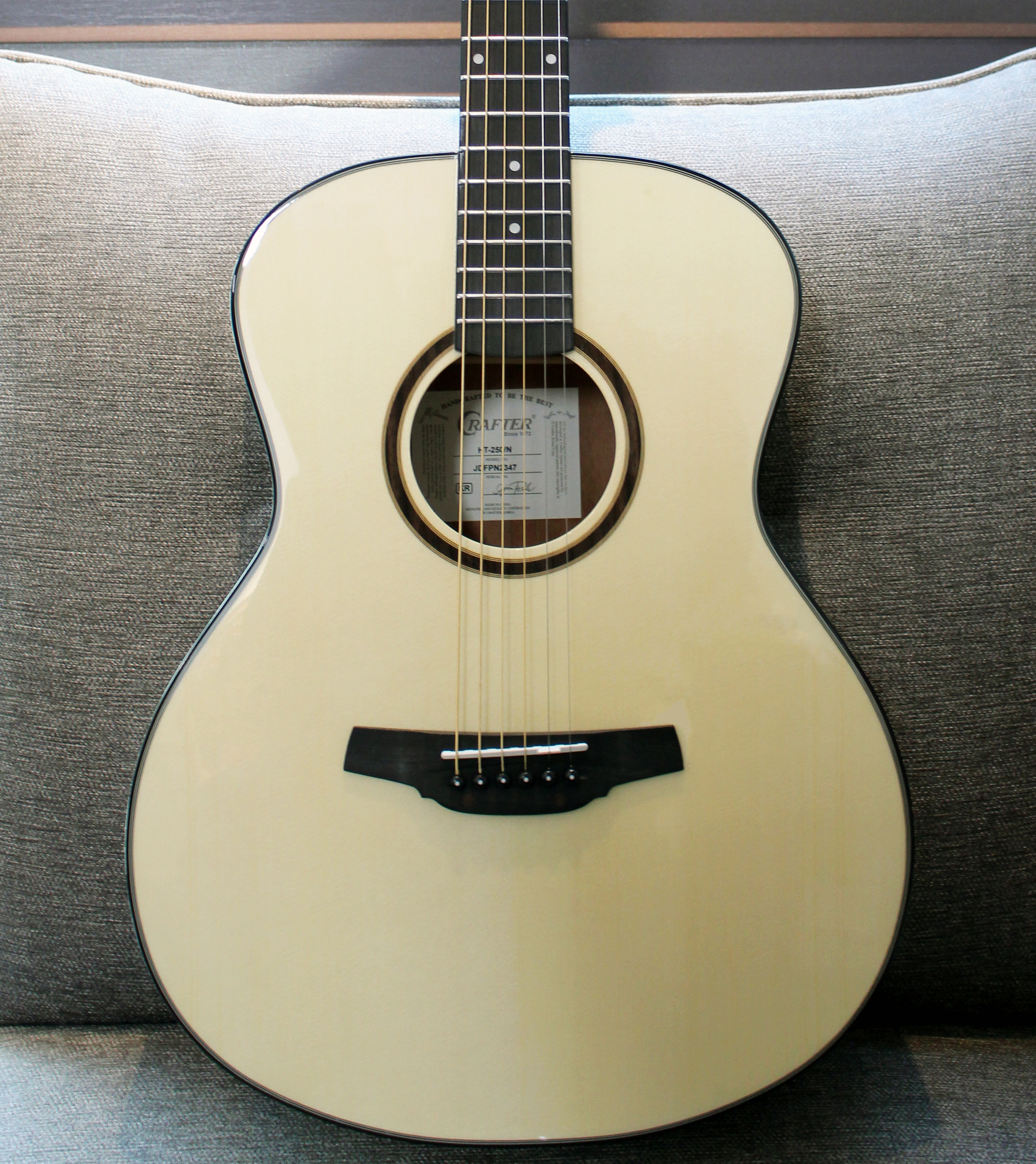Crafter 크래프터 HT250 OM바디 입문용 통기타 수도권 무료 퀵배송