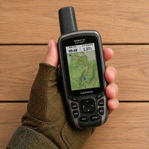 [GPS월드] 가민 한글 65s Garmin GPSMAP 65s 일본위성 QZSS 휴대용 GPS 나침반 속도계 거리계 고도계 면적계산 지적도 한글설명서 필요