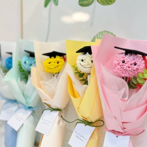 학사모 졸업꽃다발 비누퐁퐁 한송이 유치원발표회 재롱잔치