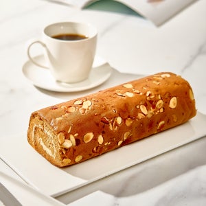 수제 롤케이크 부드러운 모카 라즈베리 디저트