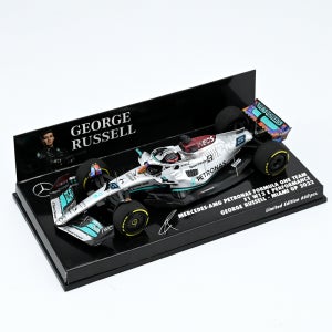 1:43 MINICHAMPS MERCEDES-AMG PETRONAS F1 랠리카