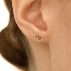 14k 홀리 컷팅 하트 귀걸이