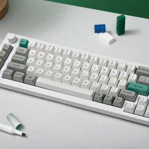 키크론 Q65 PRO MAX 알루미늄 RGB 미니 무선 커스텀 핫스왑 기계식 키보드