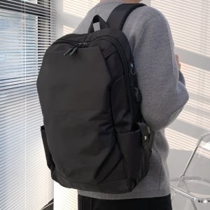 가벼운 노트북 백팩 경량 15인치 대학생 직장인 비지니스 여행용