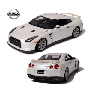 브라고 1:18 닛산 GT-R 펄화이트 자동차 다이캐스트 피규어 모형