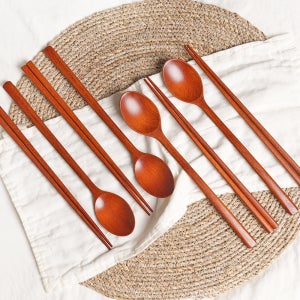 [사옹방] 프리미엄 해송 나뭇결 옻칠수저세트 - 4인 나무수저 각인