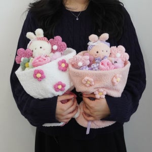 핑크 귀여운 토끼인형 꽃다발 생일 졸업 유치원 연주회 축하 조카선물