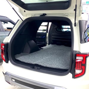 카새로이 KGM 토레스 밴 적재함 차량 실내 확장형 코일 바닥 매트