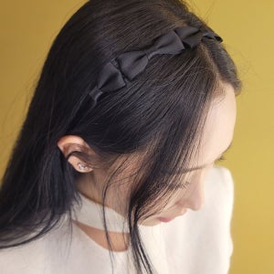 핸드메이드 블랙 슬림 사라 리본머리띠 헤어밴드