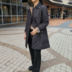 버버리 데레햄 타이팅 여성 퀼팅자켓 블랙 롱 경량패딩 80841991 간절기자켓