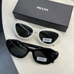 캣츠아이 선글라스 프라다 A02SF 카리나