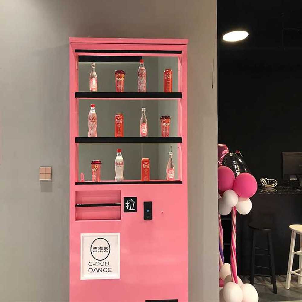 자판기문 인테리어 도어 포토존 시크릿도어 카페 펍