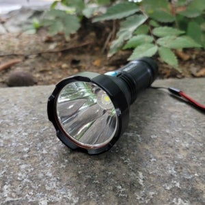 직진성 700미터 USA SST40 LED 12000루멘 울브스 초강력 LED랜턴 스킵 [본품]