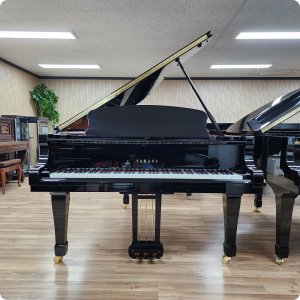 아담한 연주홀에 잘 어울리는 최고급 야마하그랜드피아노 S4 192cm #6065344 2004년 일본산 리빌트완성품