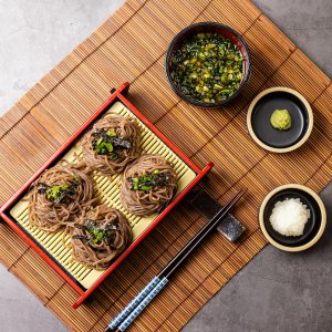 다림식품 냉 모밀 소바 10인분 200g x 10 + 메밀면2kg 토핑포함(갈은무+와사비+김가루)