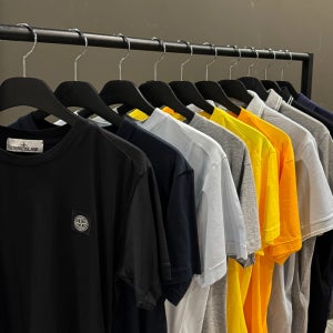 (국내배송) 스톤아일랜드 로고 반팔티 PK 티셔츠 24113 2SC18