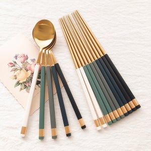 보겐 카라 골드 수저세트 국산 백화점 고급 신혼부부 집들이 선물 한식 숟가락 젓가락