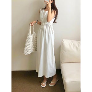 하늘하늘 라운드넥 허리 스트링 조임 여신 나시 민소매 롱 원피스 데일리 여행 바캉스룩