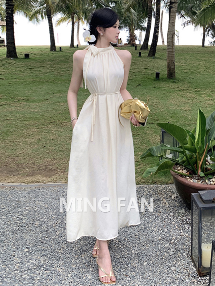 홀터넥 원피스 깔끔한 봄 휴가철 바캉스룩 원피스