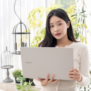 삼성전자 갤럭시북2 프로 SE NT950XGQ-A51A SSD 512G