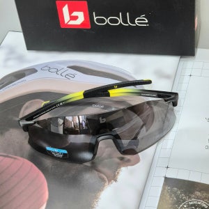 볼레 이카루스 BS016003 초경량 스포츠 고글 야구 라이딩 골프 편광 선글라스 추천
