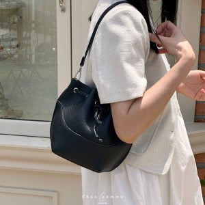 라운드 가죽 버킷백 휘뚜루 마뚜루 20대 대학생 직장인 숄더백 데일리 가방