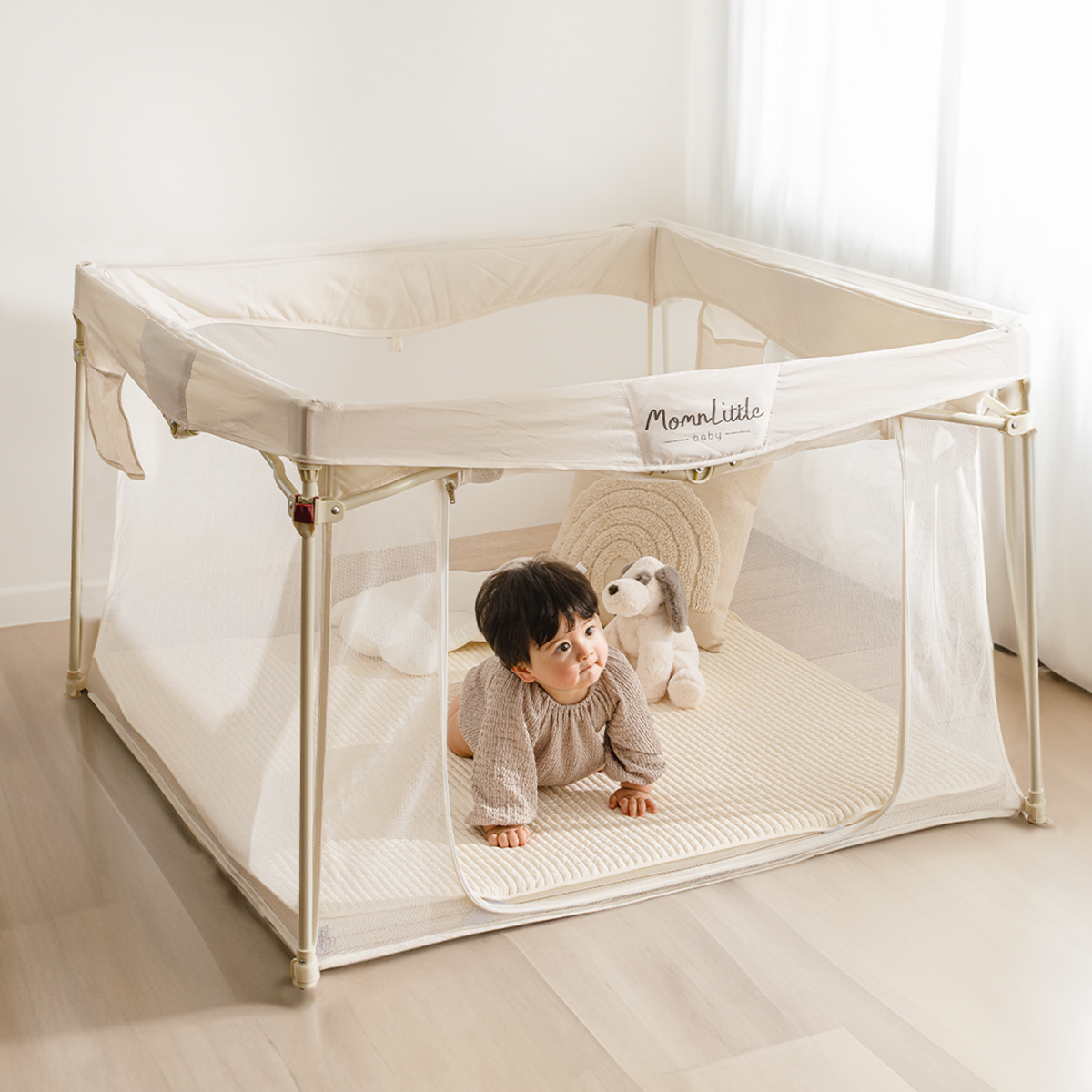 맘앤리틀 휴대용 접이식 사각 베이비룸 안전가드 아기 울타리