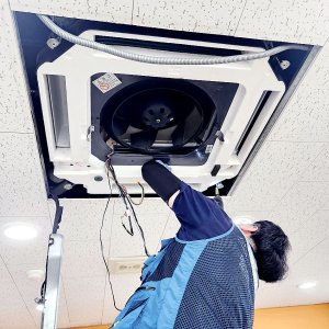 노원구 에어컨청소 시스템 에어컨 전문 기업 학교 병원 관공서 교회 대량 냉매 서울 남양주