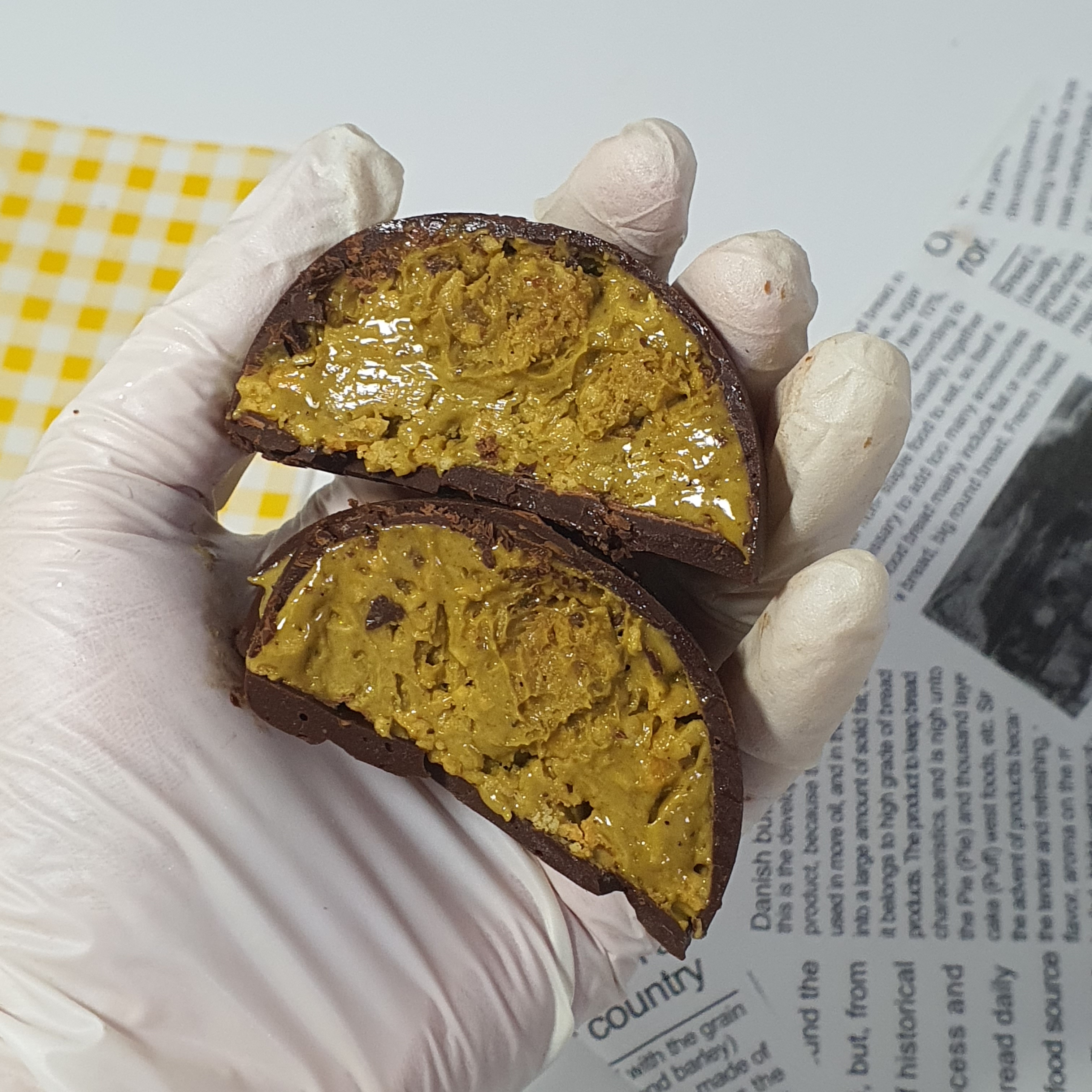 수제 피스타치오 쫀득 초콜릿