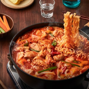 [소비기한 25.11.11] 굽네 얼큰 순살 곱도리탕 550g 2팩