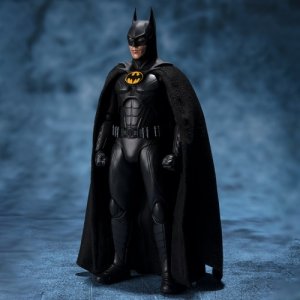 반다이 스피리츠 S.H.Figuarts 더 플래시 배트맨